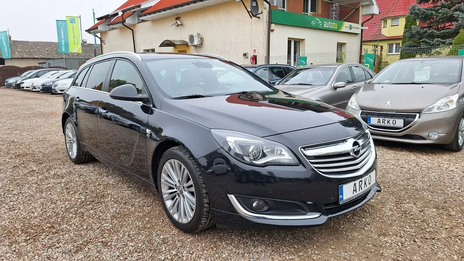 OPEL Insignia -