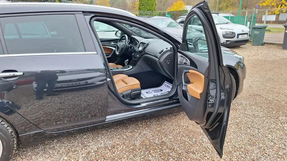 OPEL Insignia -