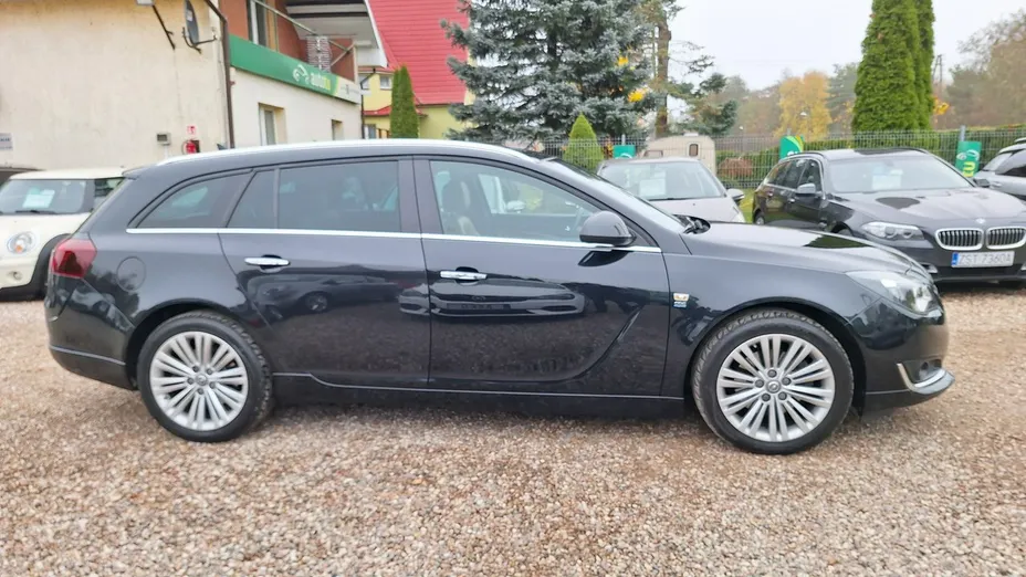 OPEL Insignia -