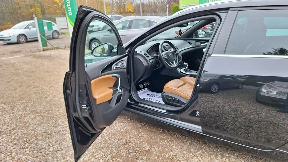 OPEL Insignia -