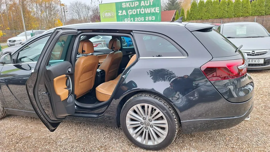 OPEL Insignia -