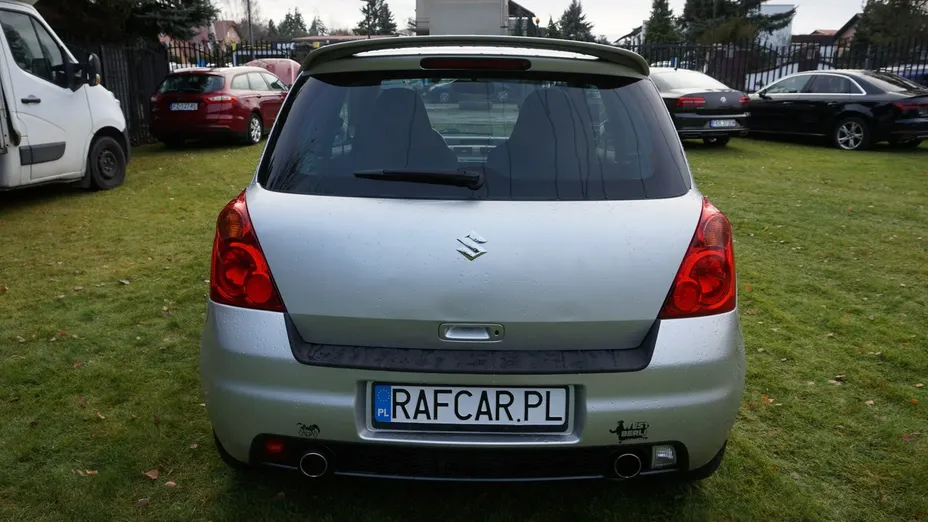 SUZUKI Swift -
