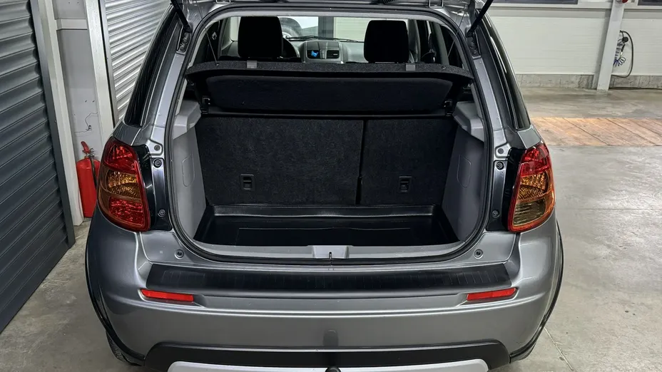 SUZUKI SX4 -