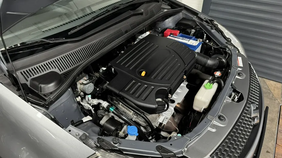 SUZUKI SX4 -