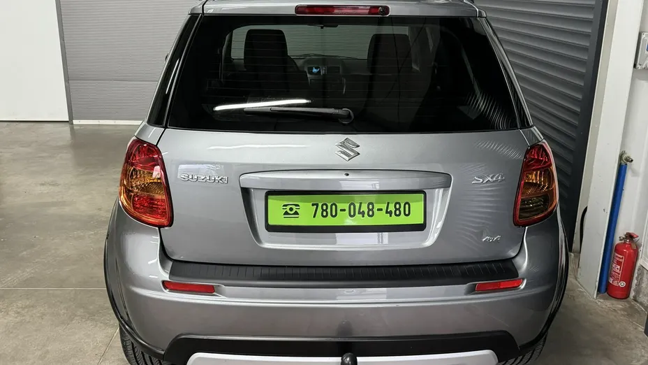SUZUKI SX4 -