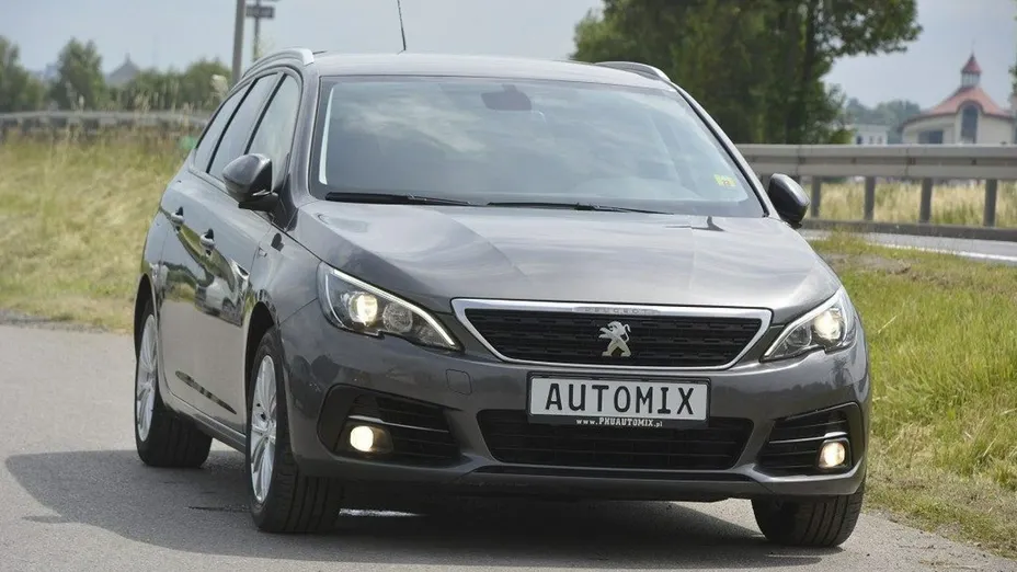 PEUGEOT 308 -