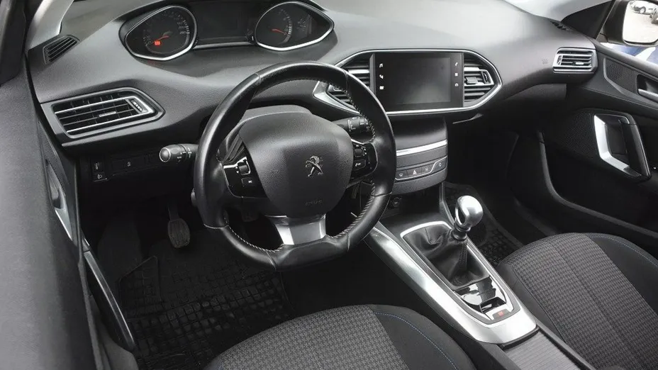 PEUGEOT 308 -