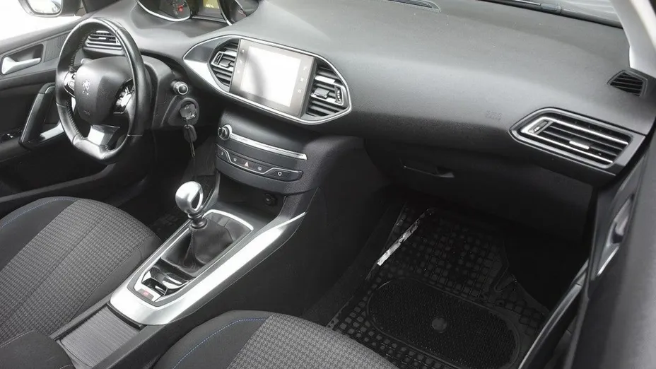 PEUGEOT 308 -