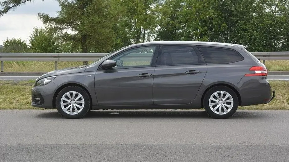 PEUGEOT 308 -