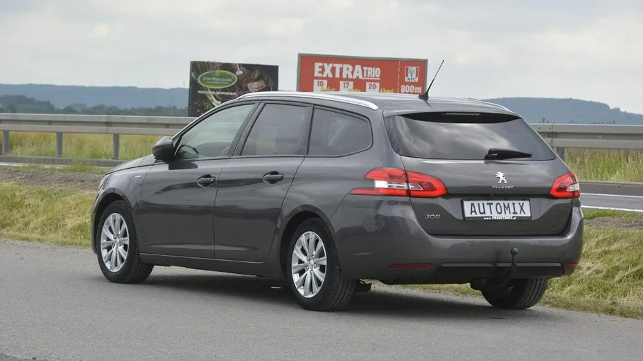 PEUGEOT 308 -