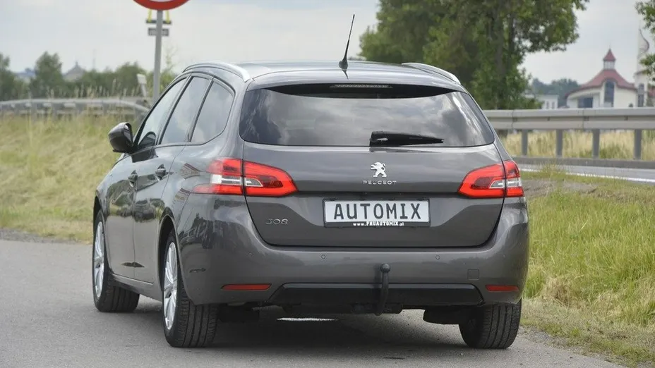 PEUGEOT 308 -