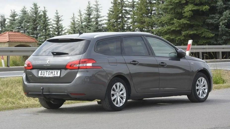 PEUGEOT 308 -