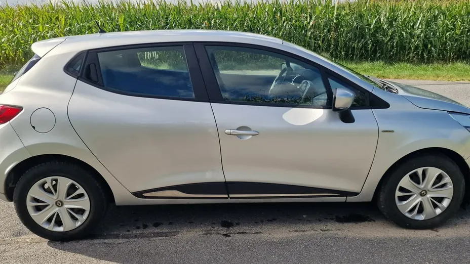 RENAULT Clio -