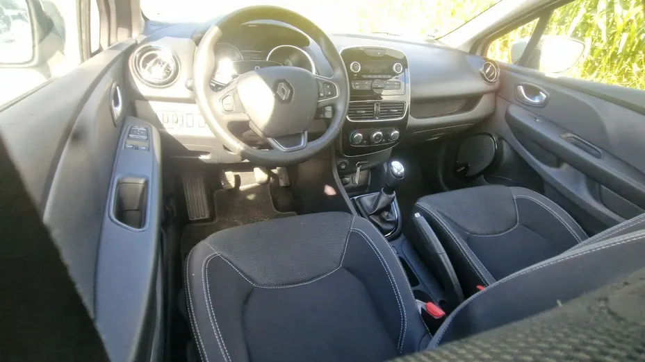 RENAULT Clio -