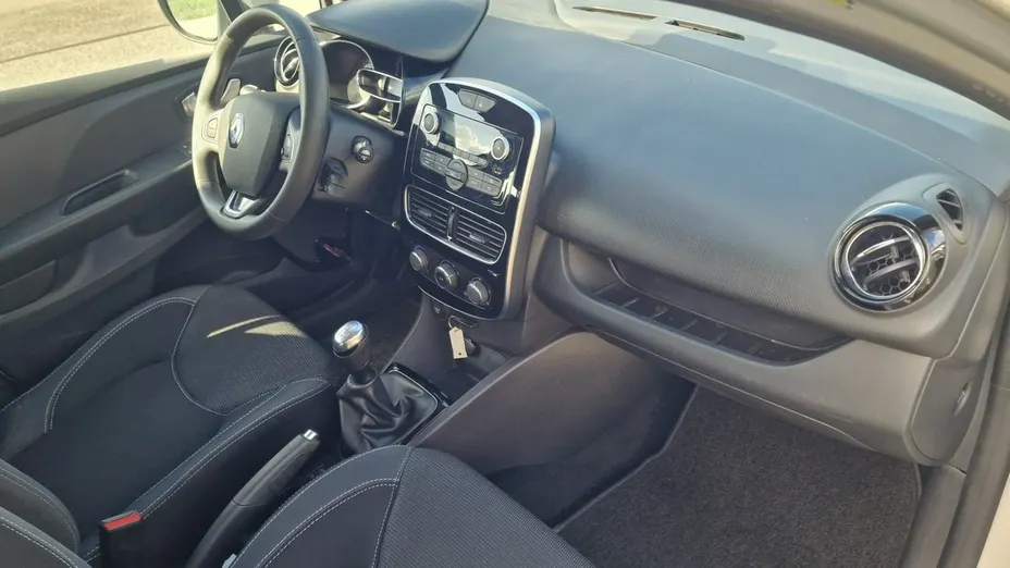 RENAULT Clio -