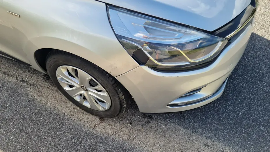 RENAULT Clio -