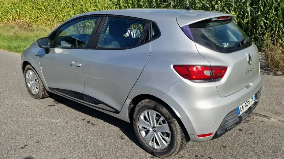 RENAULT Clio -