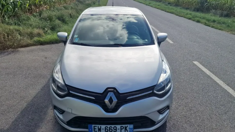 RENAULT Clio -