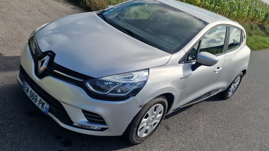 RENAULT Clio -