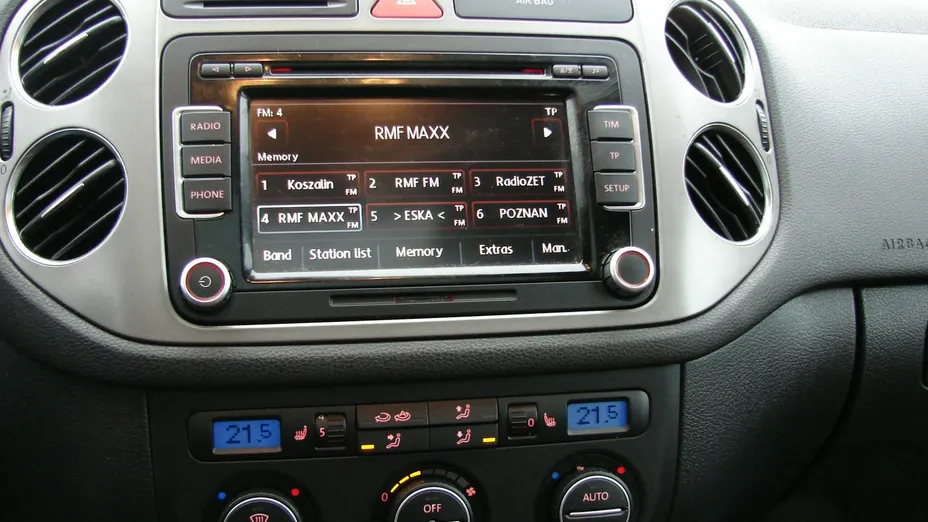 VOLKSWAGEN Tiguan -
