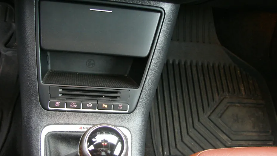 VOLKSWAGEN Tiguan -