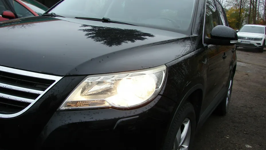 VOLKSWAGEN Tiguan -