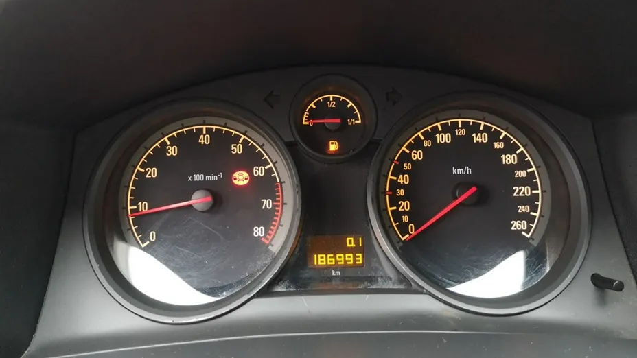 OPEL Astra -