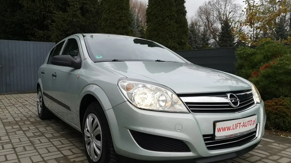 OPEL Astra -