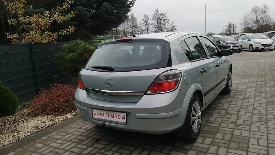 OPEL Astra -