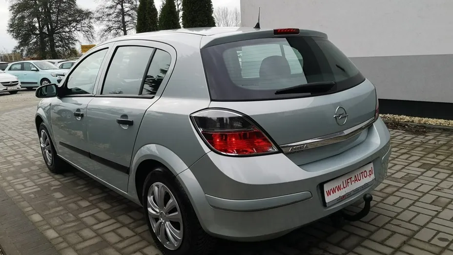 OPEL Astra -