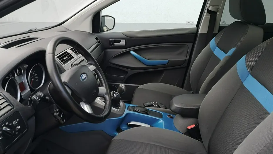 FORD Kuga -