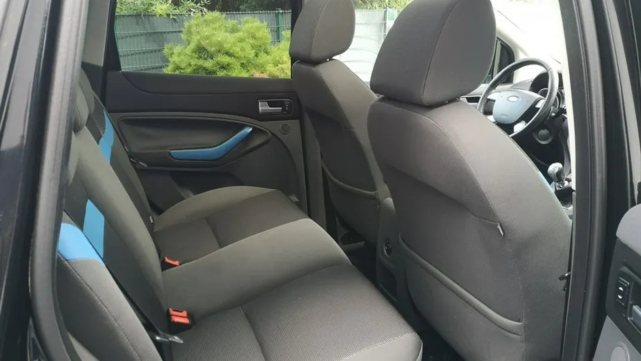 FORD Kuga -
