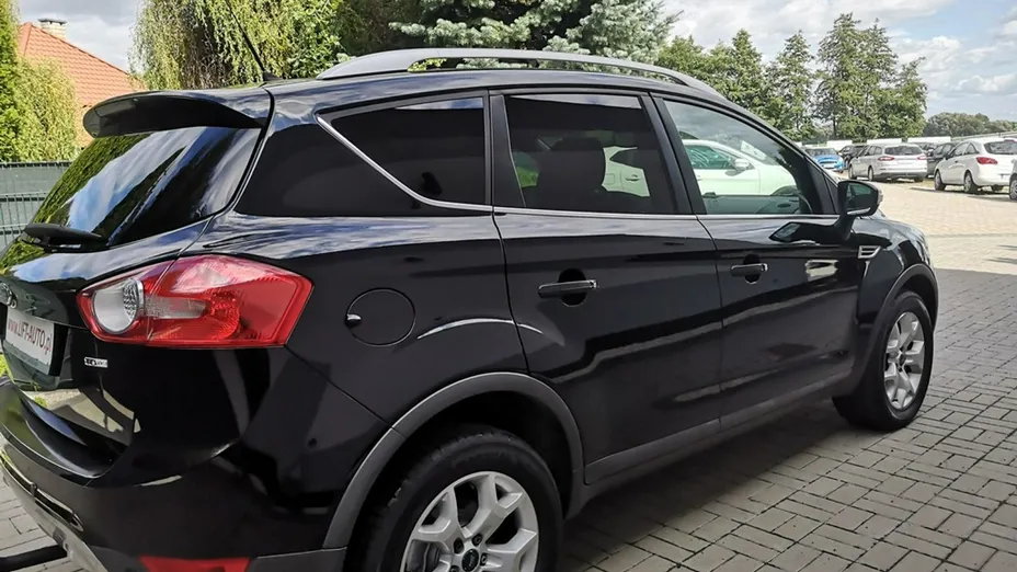 FORD Kuga -
