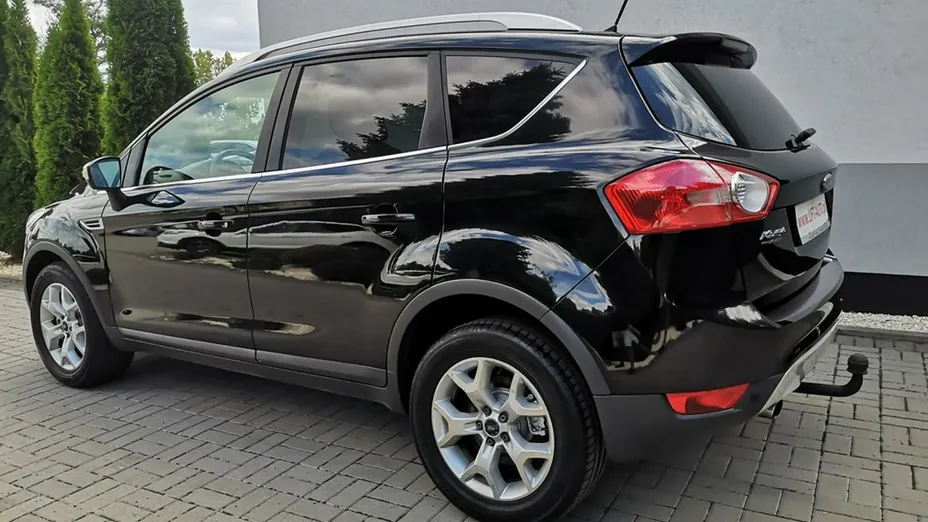 FORD Kuga -