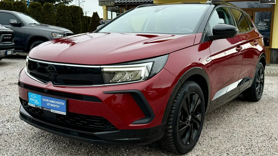 OPEL Grandland X -
