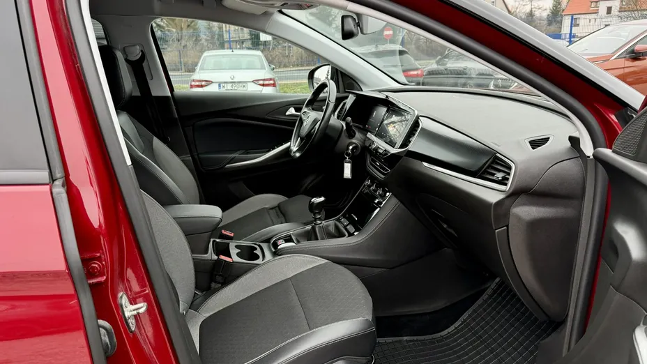 OPEL Grandland X -