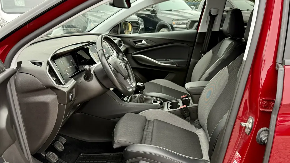 OPEL Grandland X -
