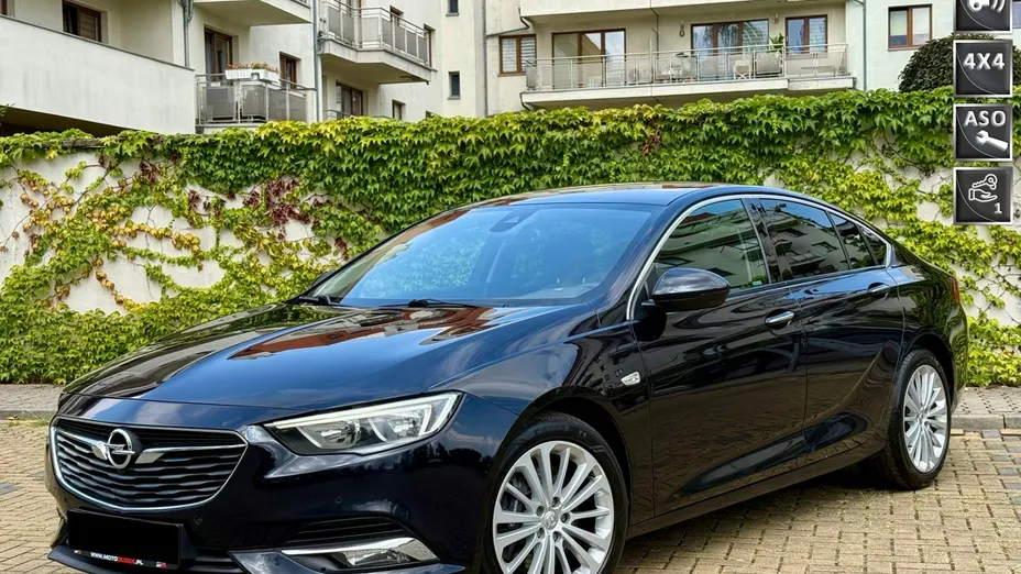 OPEL Insignia -