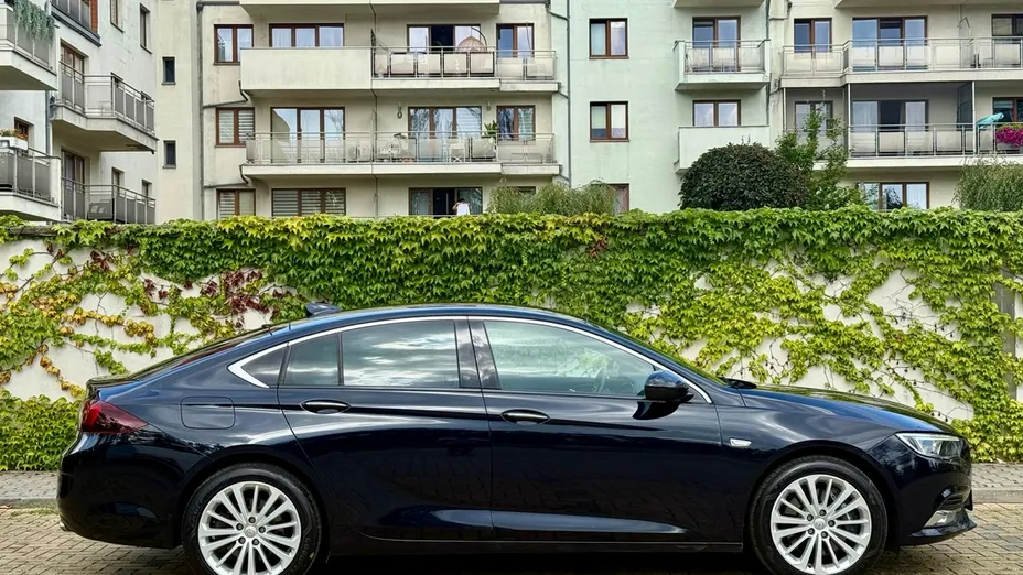 OPEL Insignia -