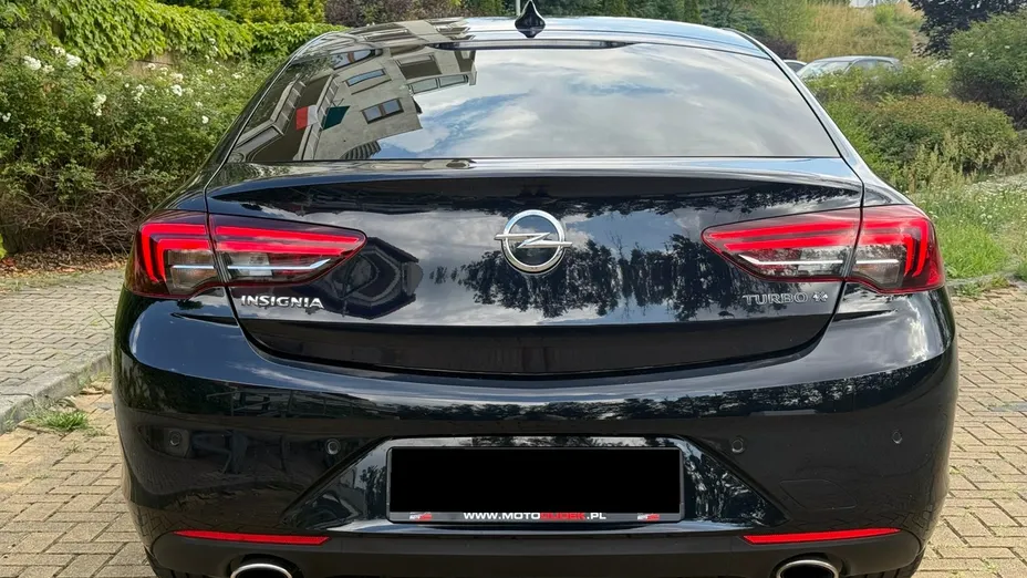 OPEL Insignia -