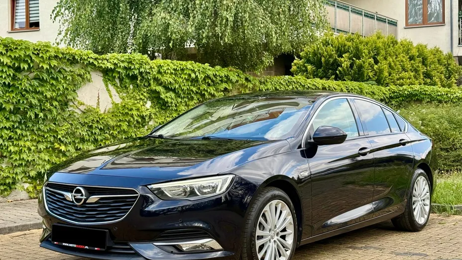 OPEL Insignia -