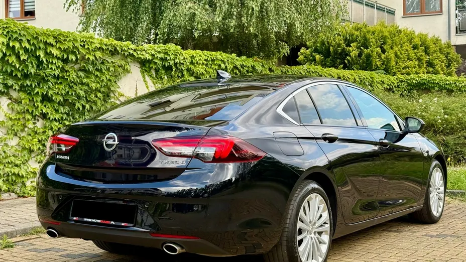 OPEL Insignia -