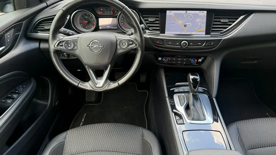 OPEL Insignia -