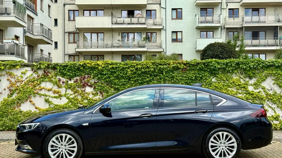 OPEL Insignia -