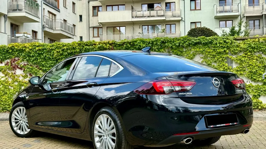 OPEL Insignia -