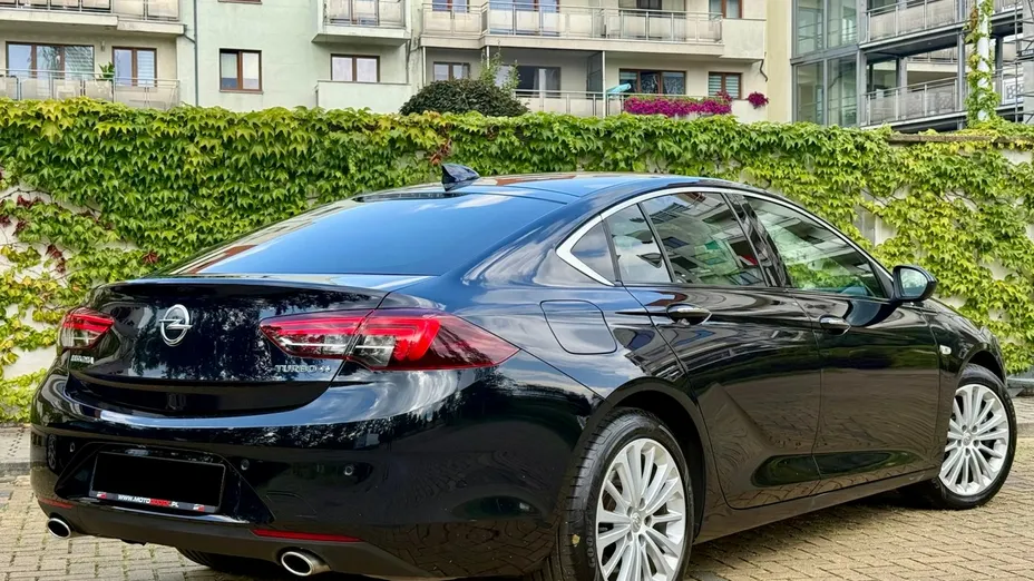 OPEL Insignia -