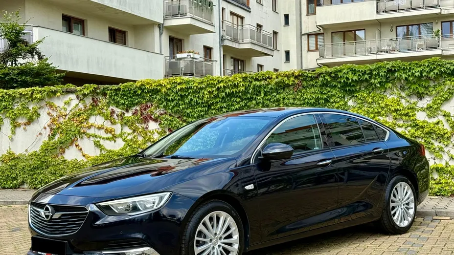OPEL Insignia -