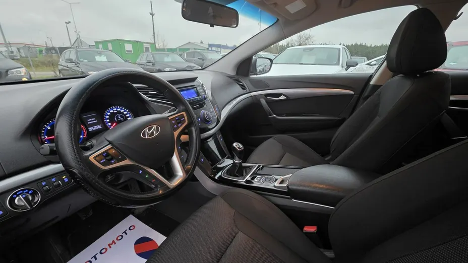 HYUNDAI i40 -