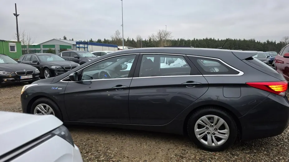 HYUNDAI i40 -