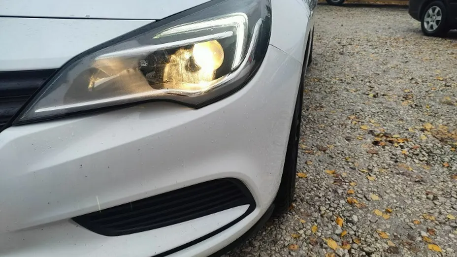 OPEL Astra -
